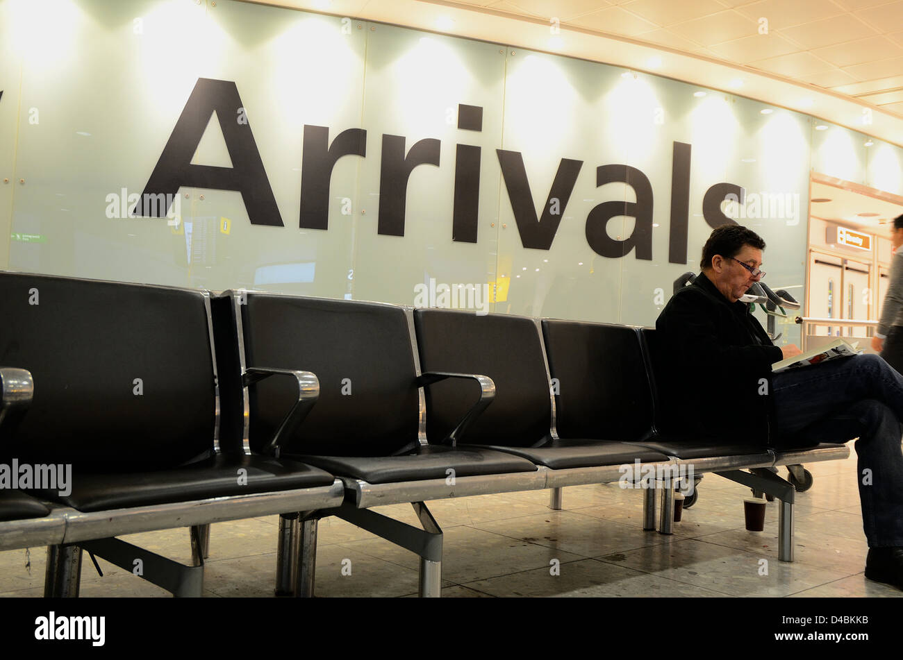 Hall des arrivées dans l'aéroport d'Heathrow Terminal 3 Banque D'Images