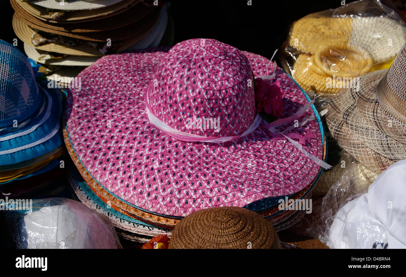 Chapeaux à vendre à Goa en Inde Photo Stock - Alamy