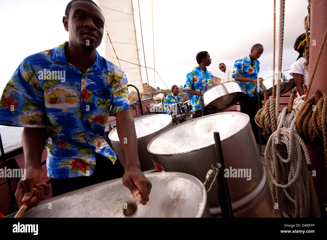 Steel drum band à St Lucia Banque D'Images Steel drum band à St Lucia Banque D'Images