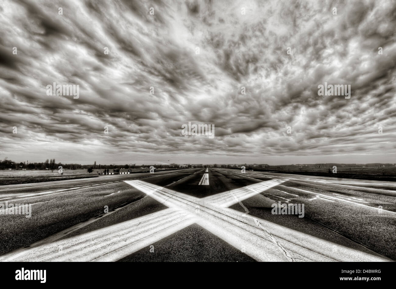 La piste sur l'aéroport désaffecté de Tempelhof à Berlin Banque D'Images