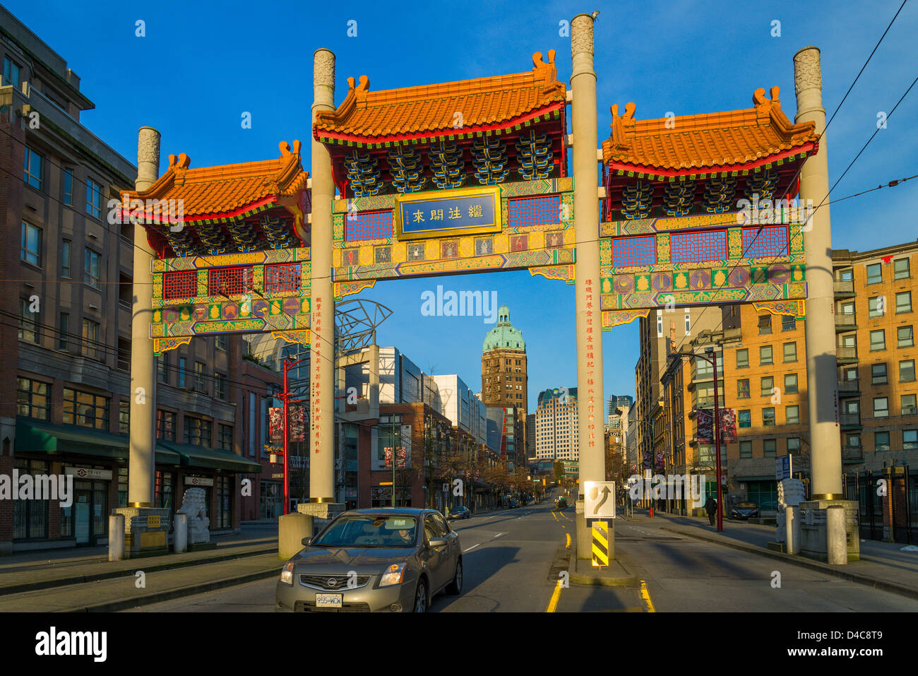chinatown-gate-vancouver-pender-street-st-porte-de-la-ville-de-chine