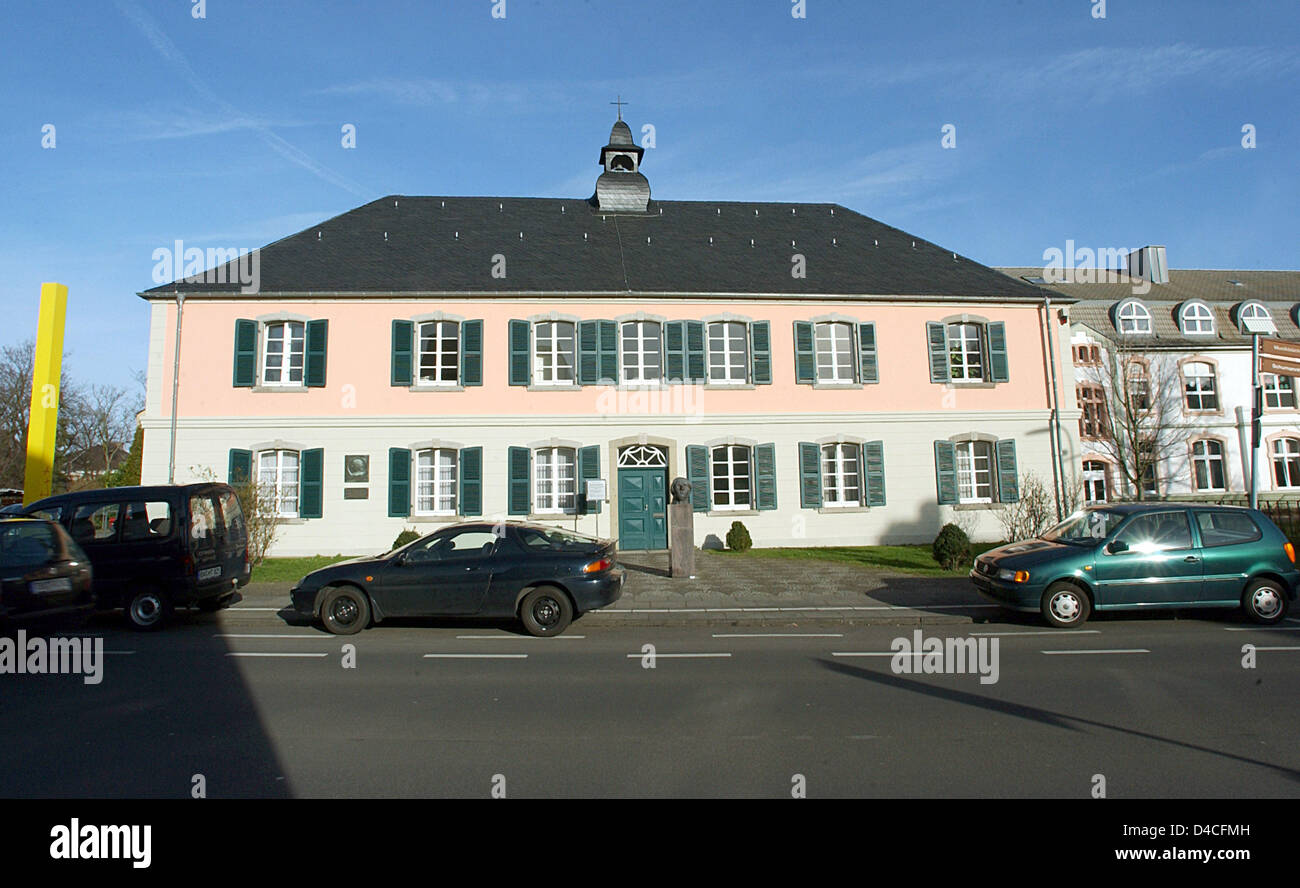 Vue sur la maison de Robert Schumann, Germanym Bonn-Endenich, 25 janvier 2008. Compositeur allemand Robert Schumann, l'un des plus célèbre du 19ème siècle a été compositeurs romantiques né le 08 juin 1810 à Zwickau, Allemagne, et est décédé le 29 juillet 1856 dans Bonn-Endenich. Photo : Horst Ossinger Banque D'Images