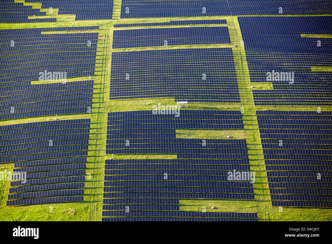 Centrale solaire photovoltaïque, Messkirch, Bade-Wurtemberg, Allemagne, Oberschwaben, Europe Banque D'Images