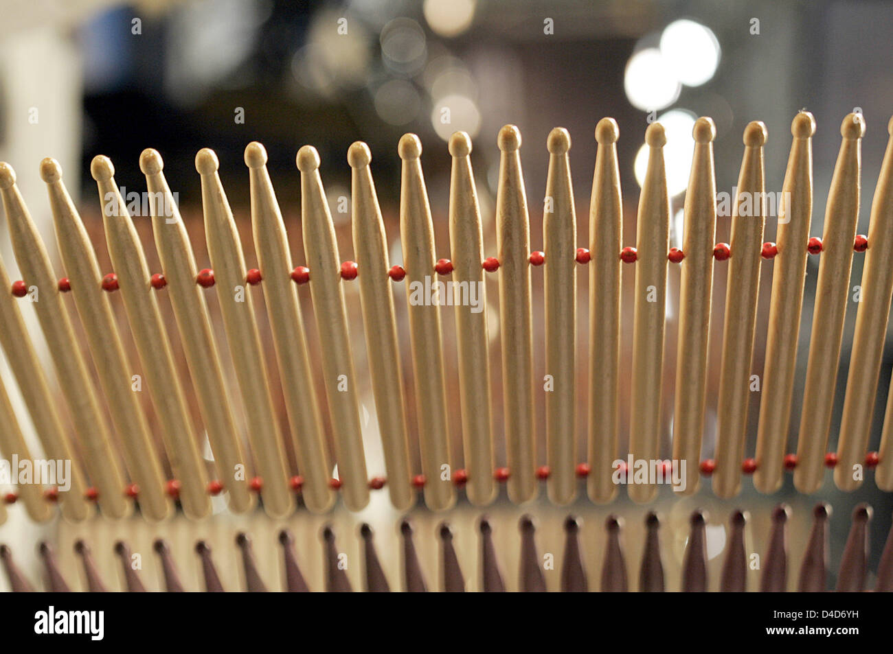 Baguettes de Tambour photo de la salon de Francfort à Francfort-sur-Main, 15 mars 2008. Cette année, le deuxième plus important salon européen sur des équipements de musique a eu lieu du 12 au 15 mars 2008. Photo : Frank May Banque D'Images