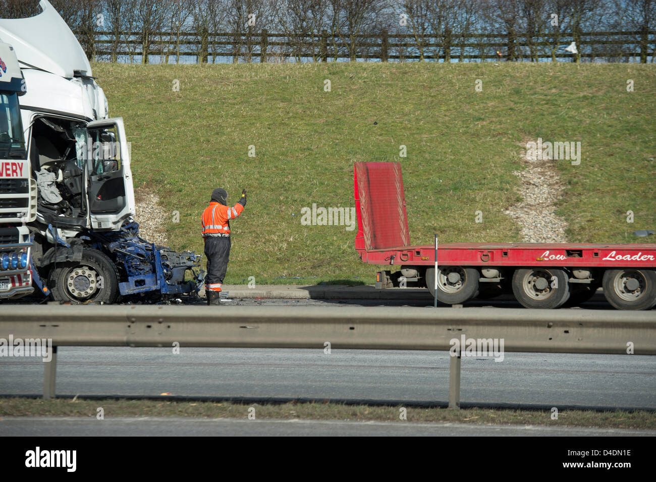 A130, Rettendon, Essex. 12 mars 2013. À propos de 1115hrs aujourd'hui, une collision impliquant deux véhicules s'est produite. Grande Malheureusement, le conducteur d'un véhicule sont décédés sur les lieux. L'unité de police d'Essex collision grave sont l'enquête sur l'incident. Crédit : La Farandole Stock Photo / Alamy Live News Banque D'Images