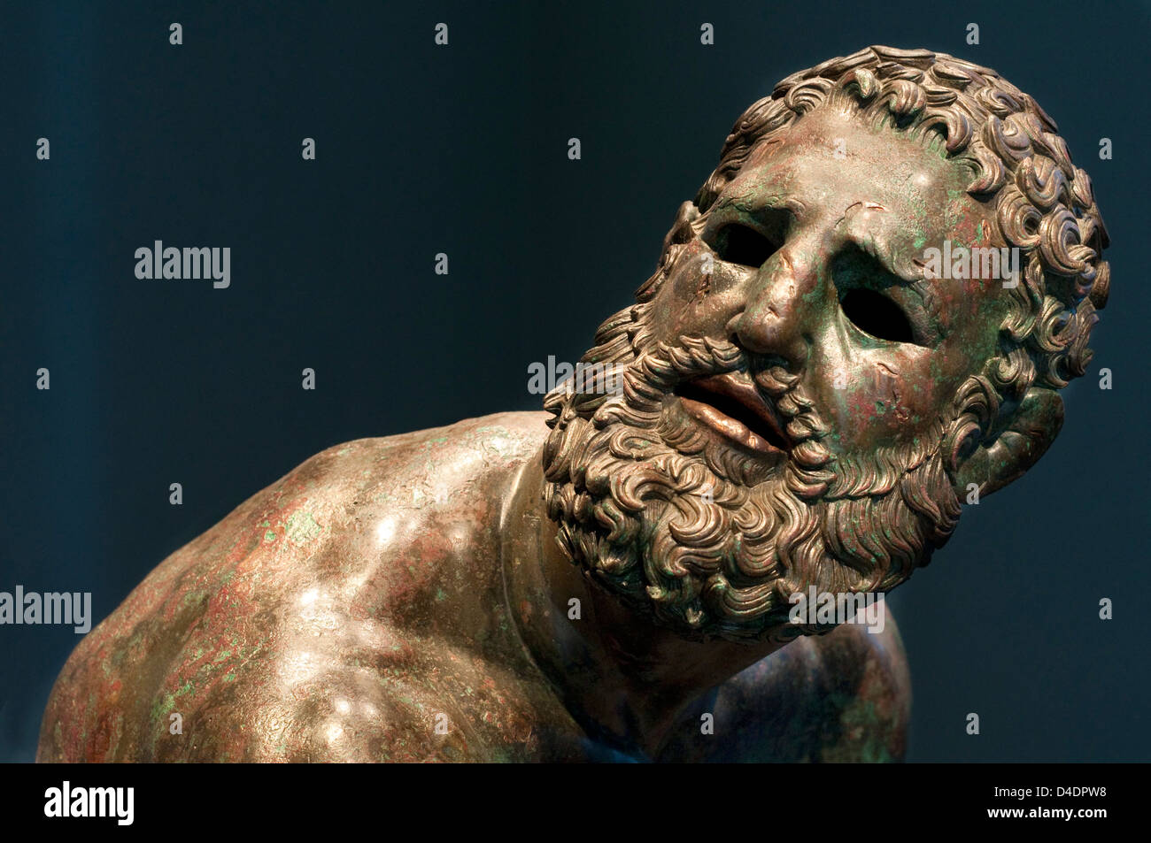 L'Italie, Lazio, Rome, Musée National du Palais Massimo, statue en bronze, le boxeur du Thermae, sculpteur Lysippe Banque D'Images