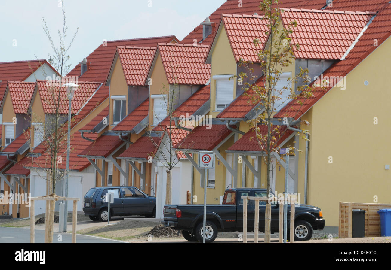 Logements neufs pour G.I.s ont été construites à la périphérie de l'aire d'entraînement de l'Armée américaine à Grafenwoehr Netzaberg, Allemagne, 06 mai 2008. Il y a quelques années, l'Administration américaine avait décidé d'une mise à niveau massive Grafenwoehr tandis que d'autres bases allemandes seront fermées. L'Armée des États-Unis et les investisseurs privés pompera plus d'un milliard d'euros dans la mise à niveau d'ici la fin de 2008 de faire la formation d'un Banque D'Images