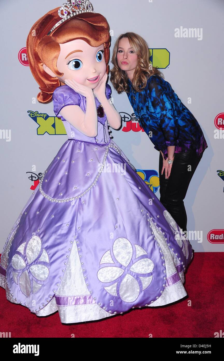 New York, USA. 12 mars 2013. Bridgit Mendler, Princess Sofia aux arrivées d'enfants dans le monde entier Carte Disney événement initial, la compagnie de théâtre, New York, NY 12 mars 2013. Photo par : Gregorio T./Binuya Everett Collection/Alamy Live News Banque D'Images