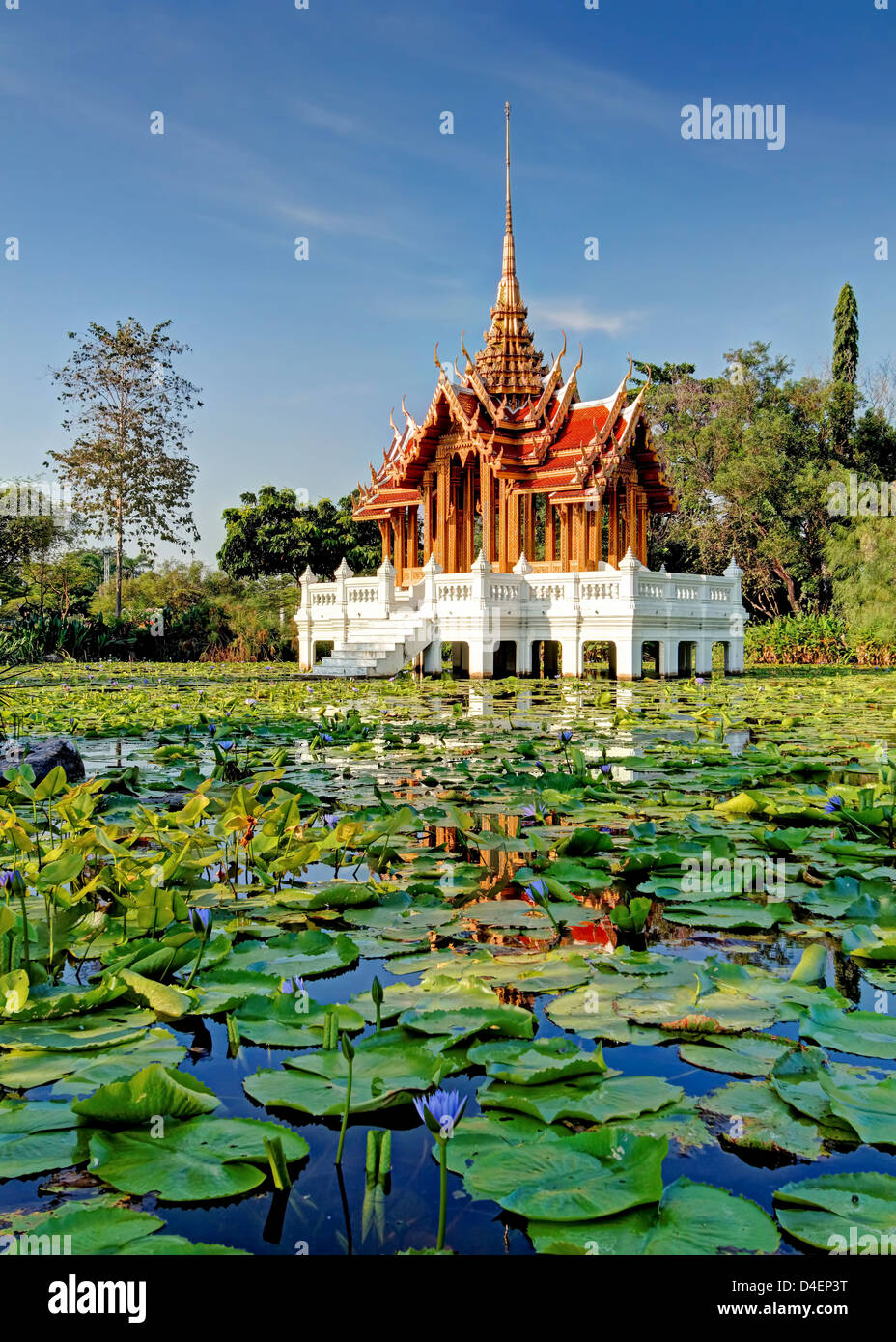 Étang de Lotus Royal Pavilion | Rama IX Park | Bangkok Banque D'Images