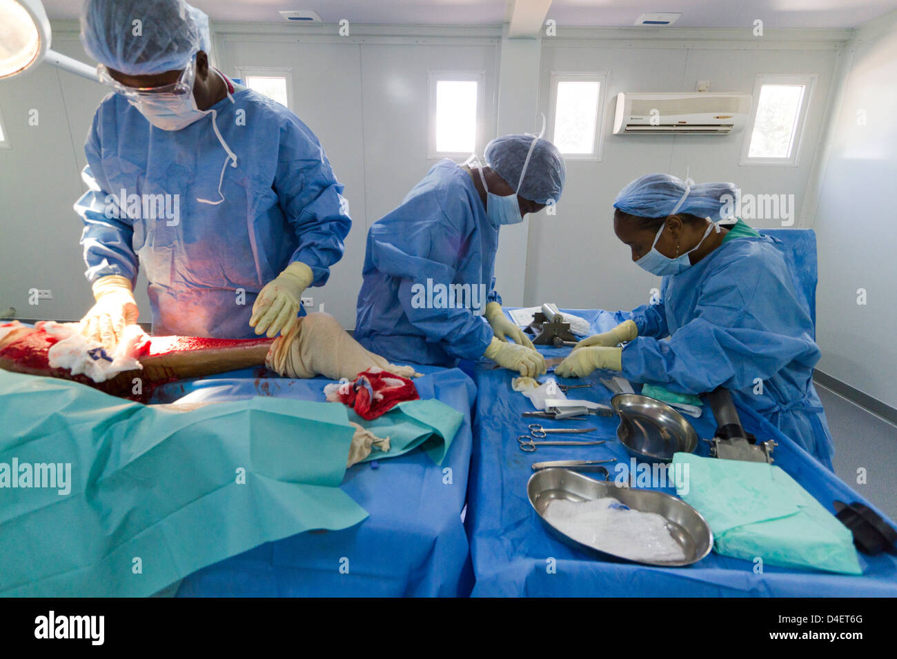 Une greffe de peau à l'hôpital de MSF à Port-au-Prince, Haïti Banque D'Images