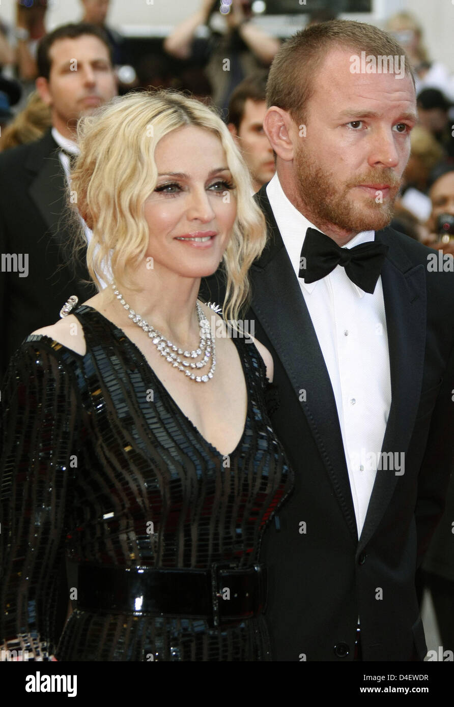 Le chanteur Madonna et son mari, le réalisateur britannique Guy Ritchie, arrivent pour la première de 'Che' lancé en compétition au 61e Festival du Film de Cannes, France, 21 mai 2008. Photo : Hubert Boesl Banque D'Images