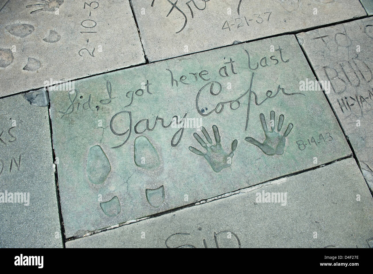 Los Angeles, USA, part et de chaussures s'imprime en avant de l'AEOS, Grauman Chinese Theatre Banque D'Images