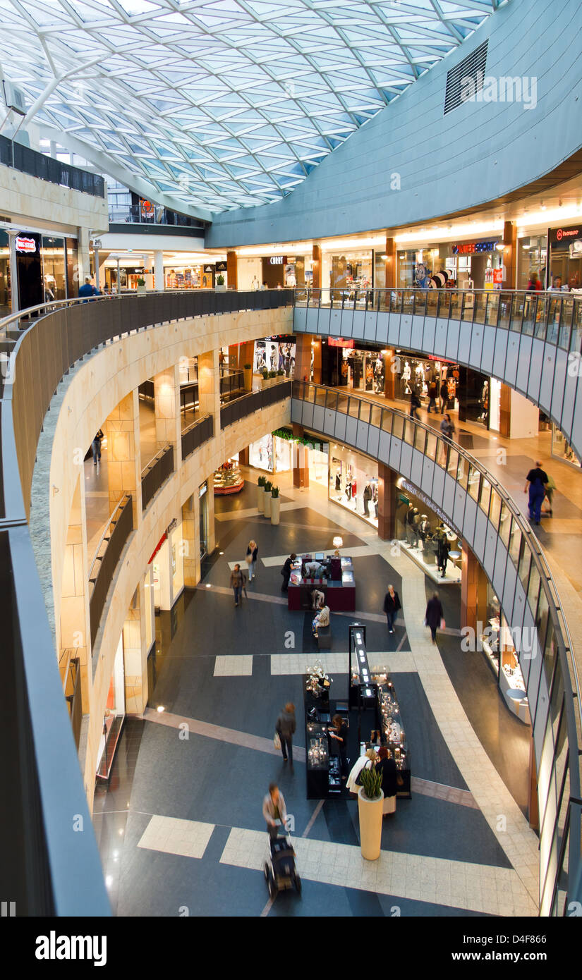 Varsovie, Pologne, le complexe commercial Zlote Tarasy (terrasses d'Or), le plus grand centre commercial en Pologne Banque D'Images