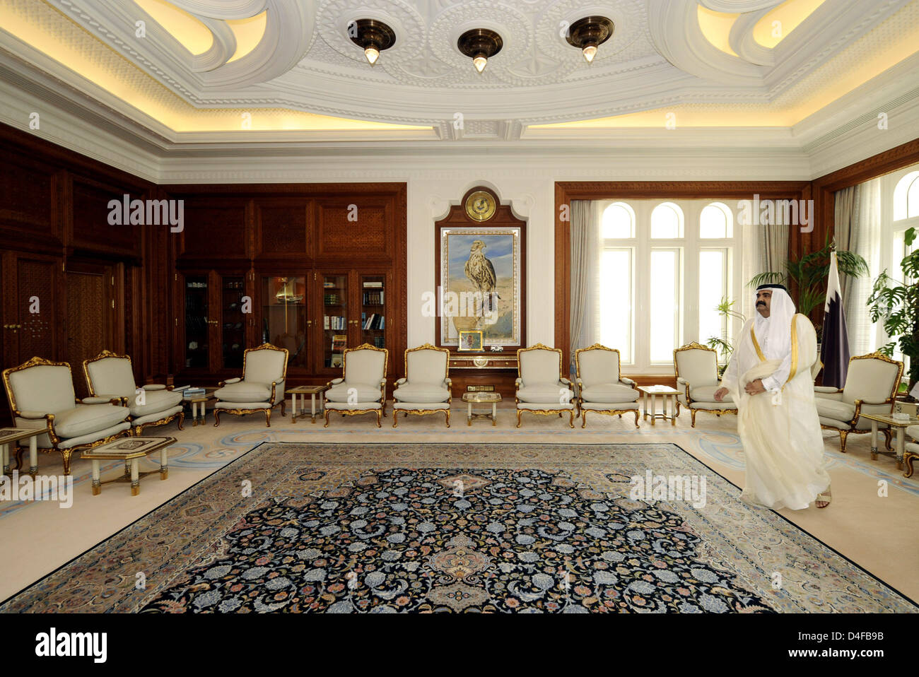 La photo montre le chef de l'Etat, l'Émir Hamad bin Khalifa, Al-Than dans le palais de l'émir à Doha, Qatar, le 17 mars 2008. Photo : Peter Kneffel Banque D'Images