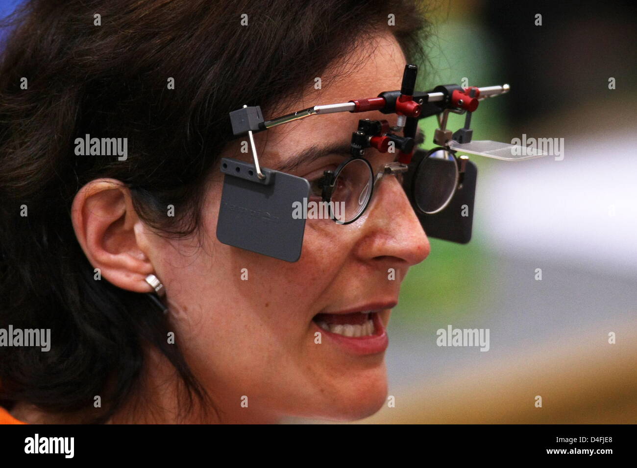 L'allemand Claudia Verdicchio se prépare à tirer au cours de la féministe 10m pistolet à air qualification dans le palais de tir de Beijing lors des Jeux Olympiques de 2008 à Beijing à Beijing, Chine, 10 août 2008. Photo : Jens Büttner dpa (c) afp - Bildfunk Banque D'Images