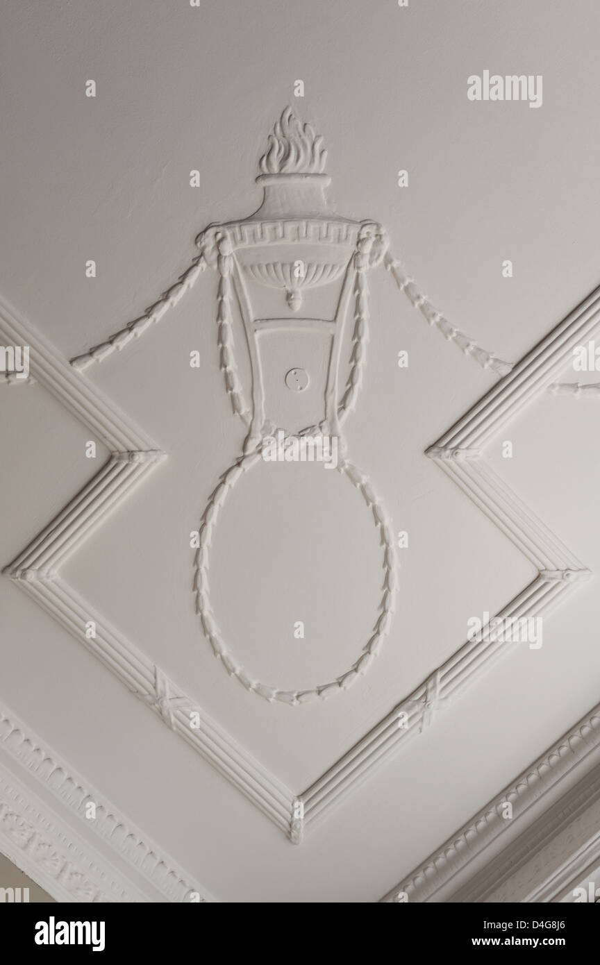 Détail de la décoration architecturale, plafond en stuc Banque D'Images