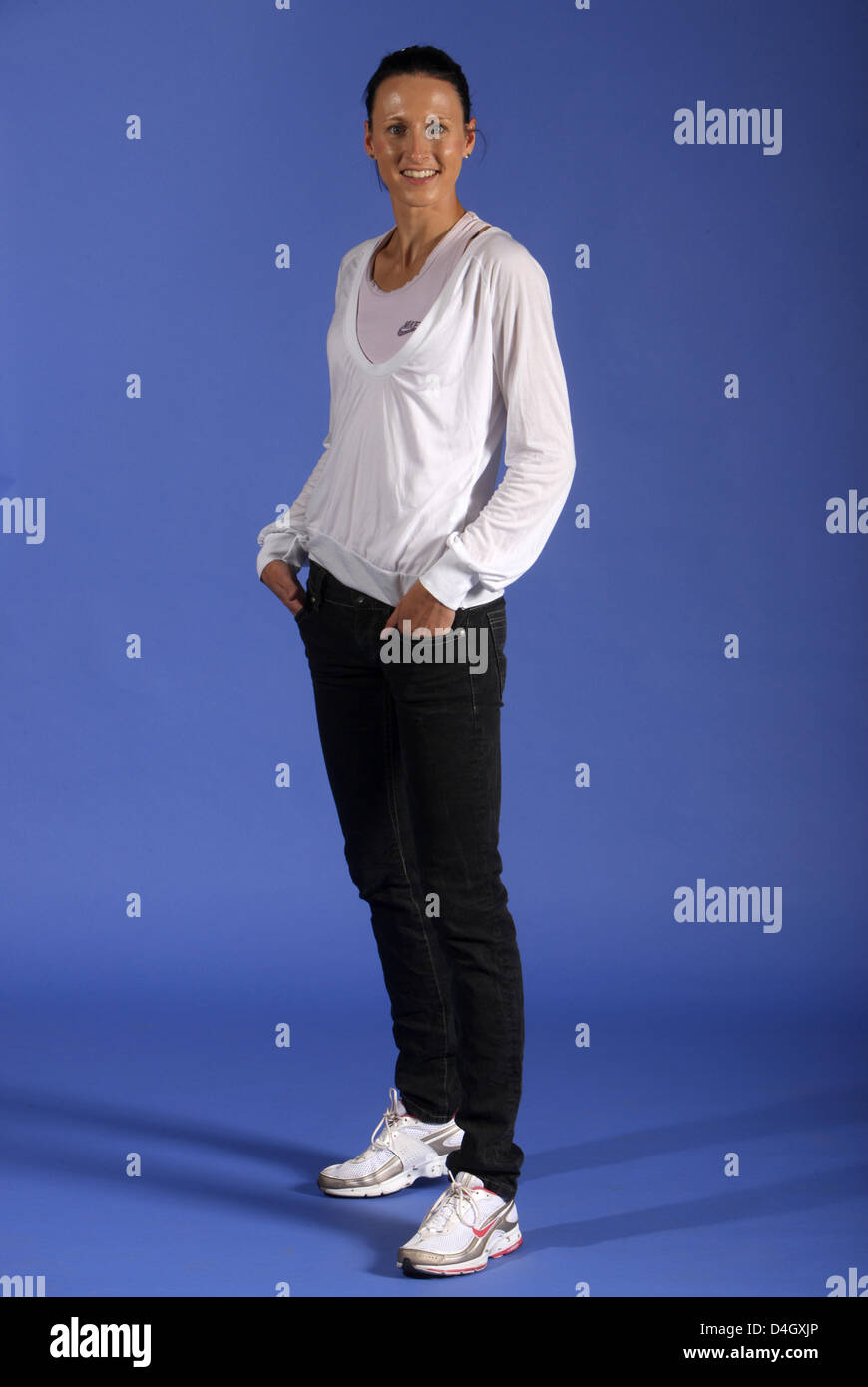 Ariane cavalier allemand Friedrich pose au cours de la pourvoirie pour les Jeux Olympiques de Beijing 2008 à Kurmainz barracks à Mainz, Allemagne, 09 juillet 2008. Photo : Rolf Vennenbernd Banque D'Images