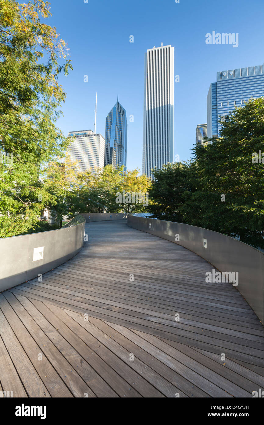La Passerelle BP conçu par Frank Gehry, Grant Park, Chicago, Illinois, États-Unis Banque D'Images