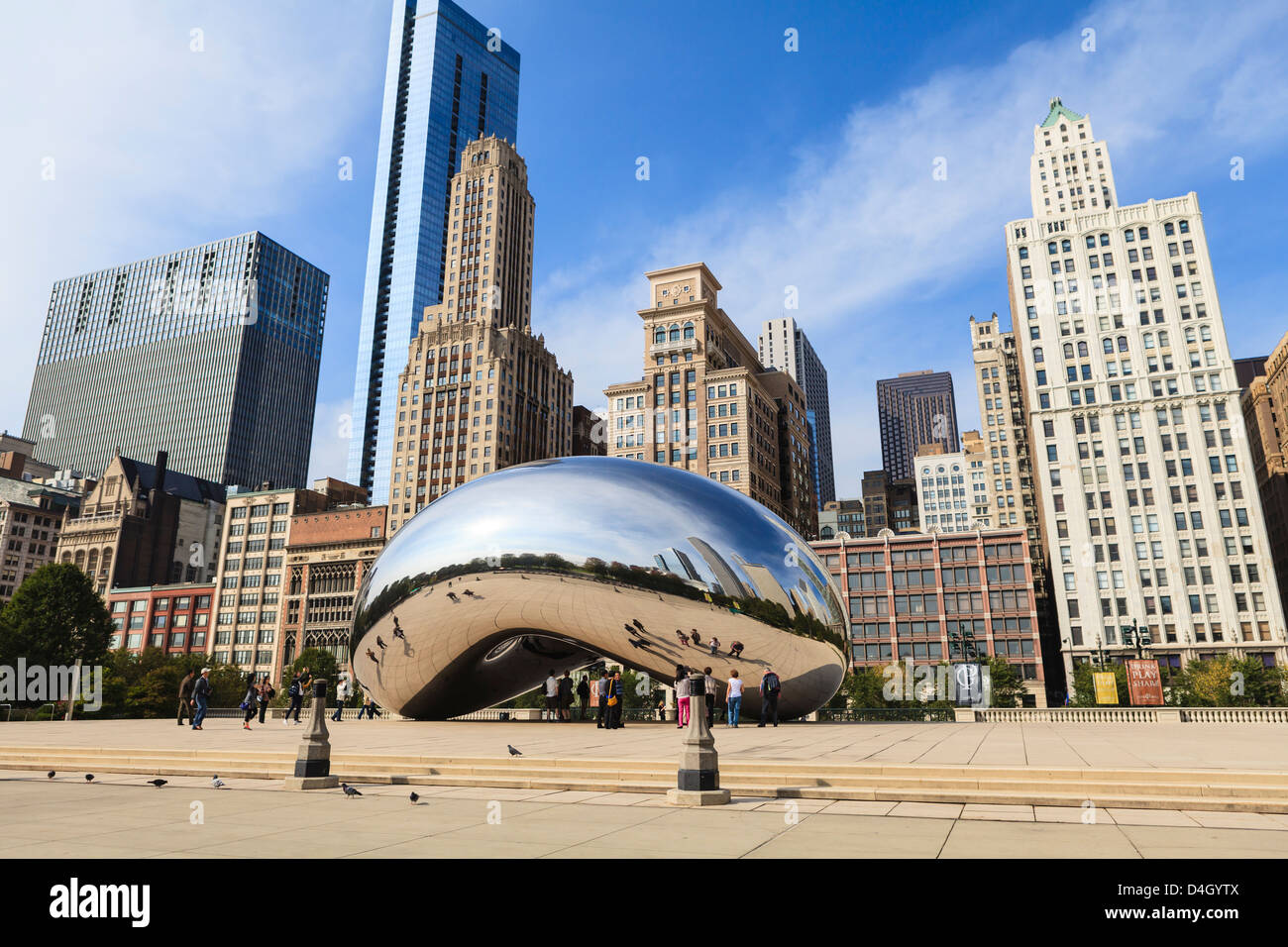 La Cloud Gate sculpture en acier par Anish Kapoor, Millennium Park, Chicago, Illinois, États-Unis Banque D'Images