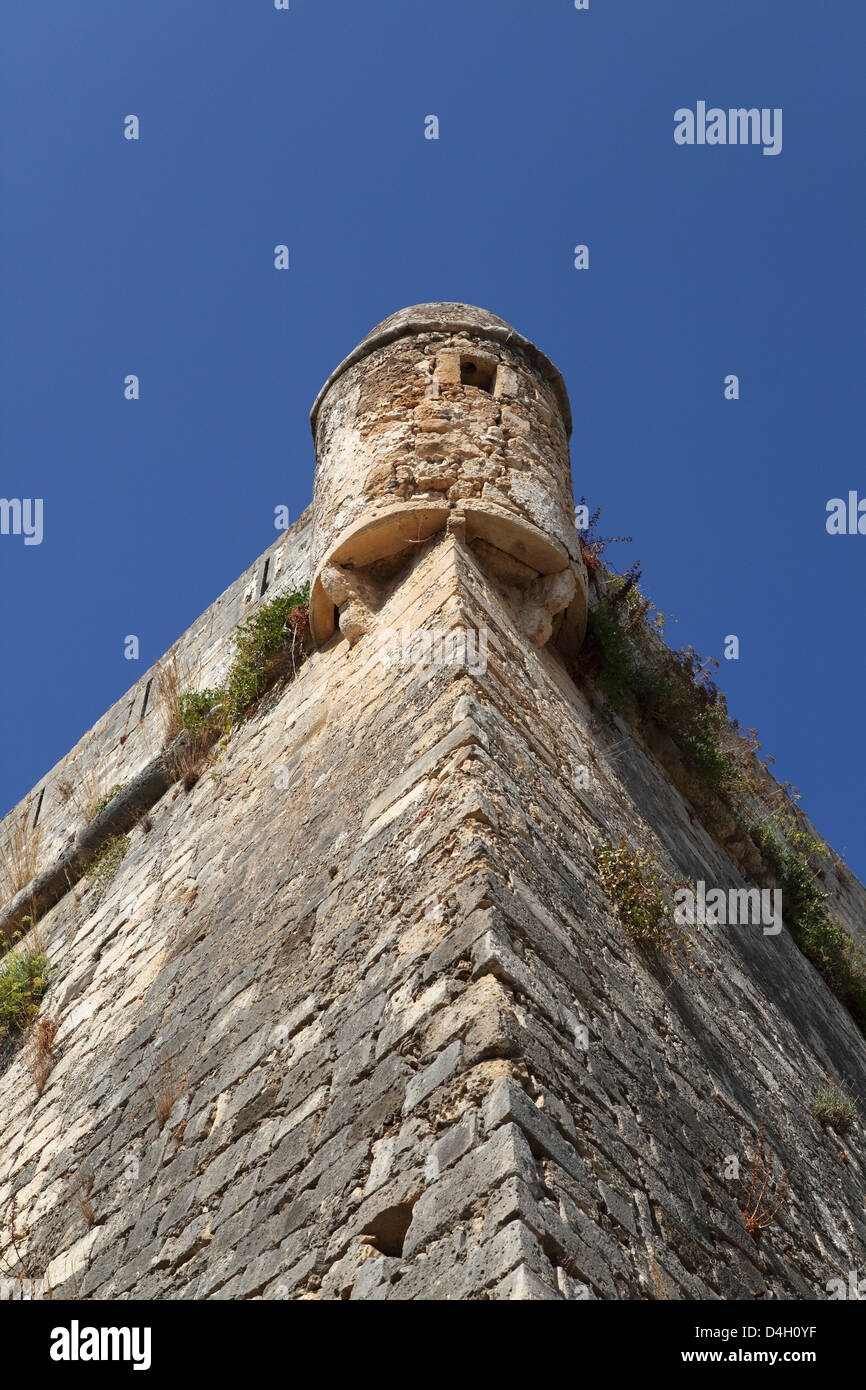 Les murs et un garde tourelle dans l'époque médiévale, château Fortezza, ou à Rethymnon, Crète, îles grecques, Grèce Banque D'Images