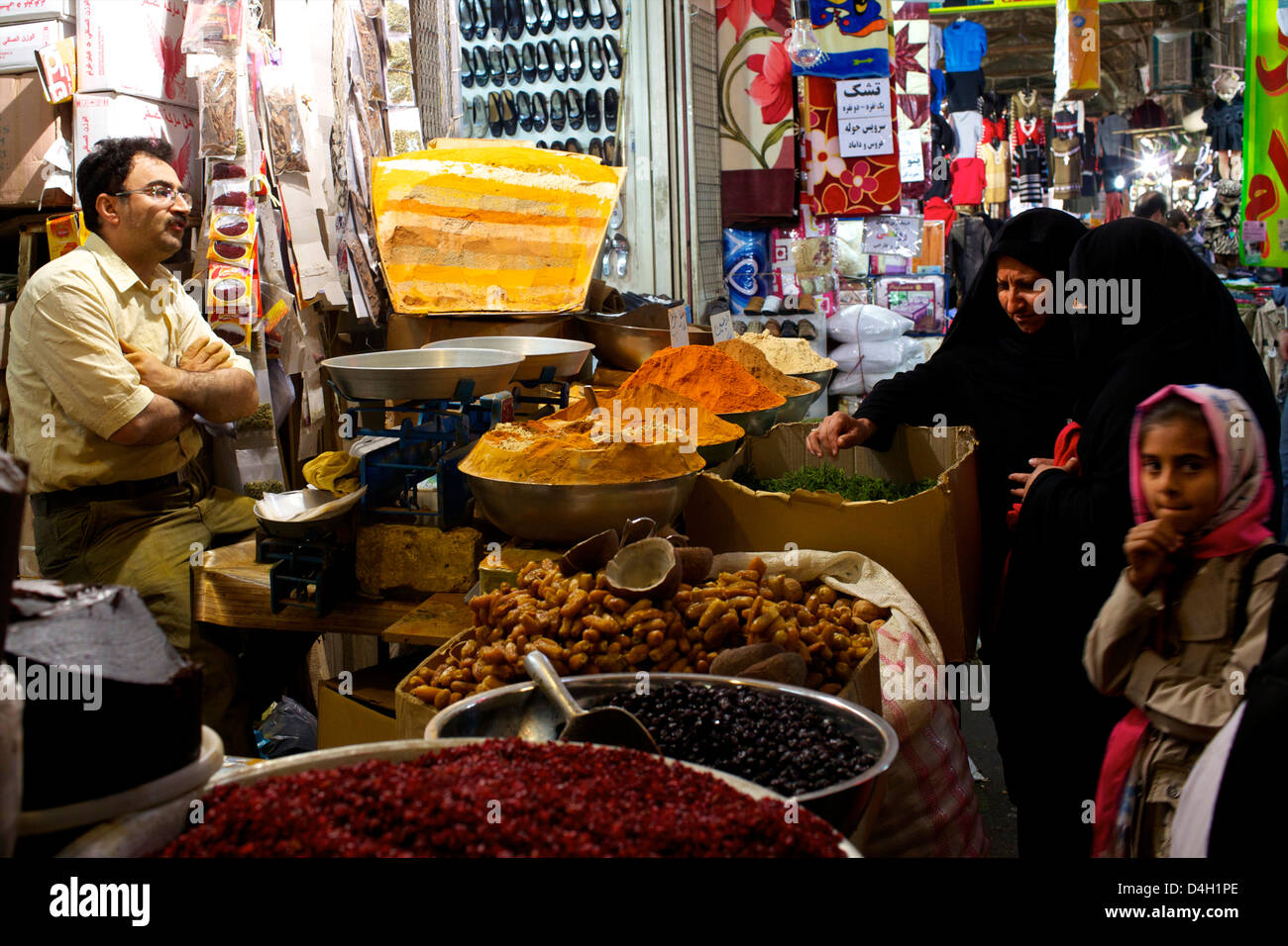 Dans les galeries du Grand Bazar d'Isfahan, Iran, Moyen-Orient Banque D'Images