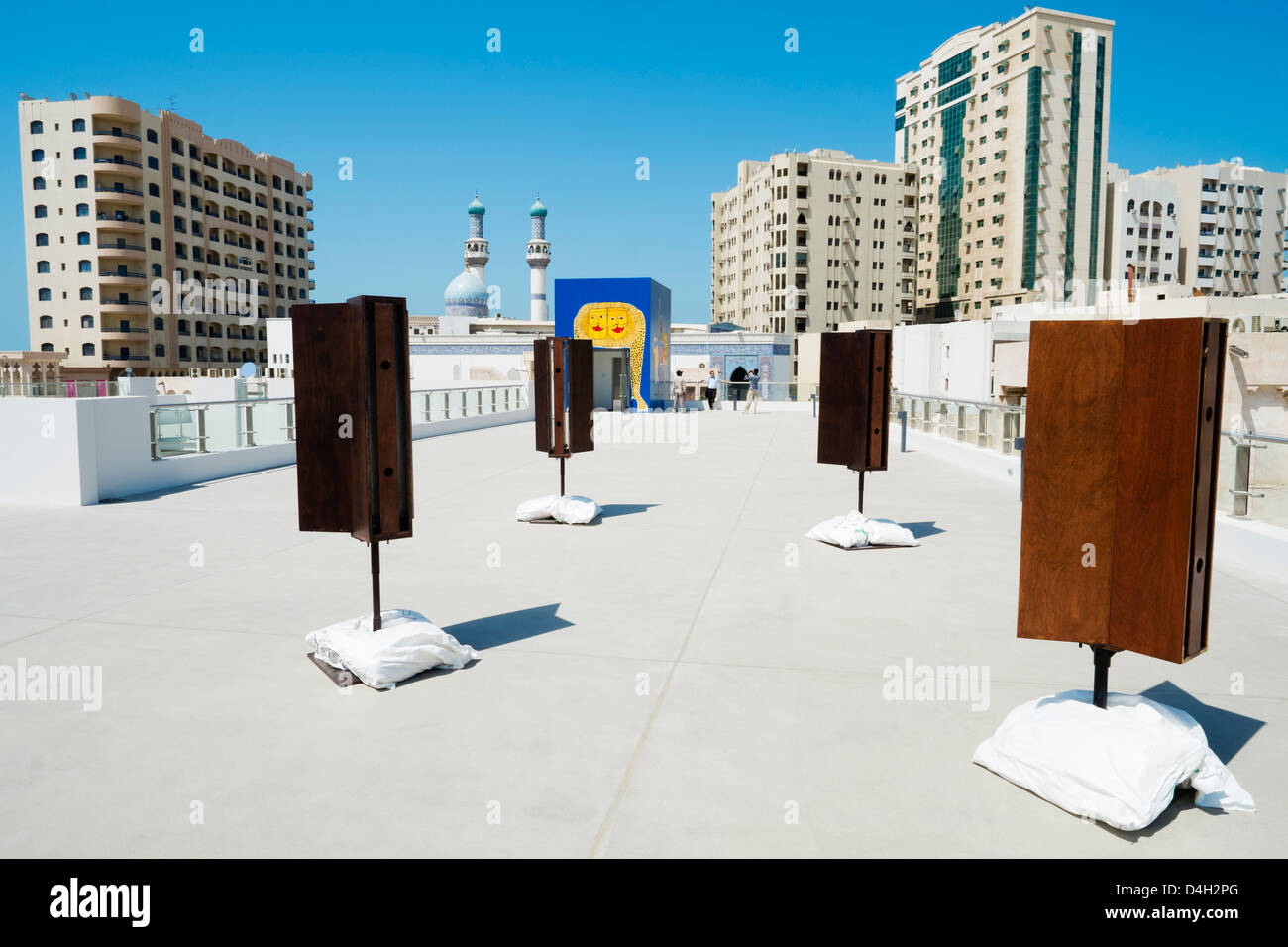 Installation acoustique appelé par Shiro Takatani Silence tourne le jour de l'ouverture de la 11ème Biennale de Sharjah Art Festival à UAE Banque D'Images