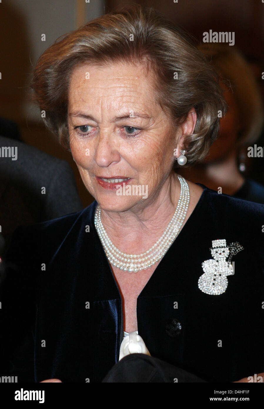 La Reine Paola de Belgique assiste à l'assemblée annuelle du concert de Noël dans le Palais Royal de Bruxelles, Belgique, 18 décembre 2008. Le concert est joué par l'Orchestre Royal de Chambre de Wallonie et les artistes solo et est dirigé par Augustin Dumay. Photo : Patrick van Katwijk Banque D'Images