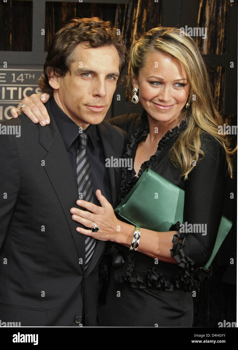 L'acteur Ben Stiller et sa femme Christine Taylor arrivent pour la 14e Conférence annuelle de critiques ? Choice Awards à Santa Monica, Californie, États-Unis d'Amérique, 08 janvier 2009. Les critiques ? Choice Awards sont décernés chaque année par la Broadcast Film Critics Association pour rendre hommage à l'excellence de la réalisation cinématographique. Photo : Hubert Boesl Banque D'Images