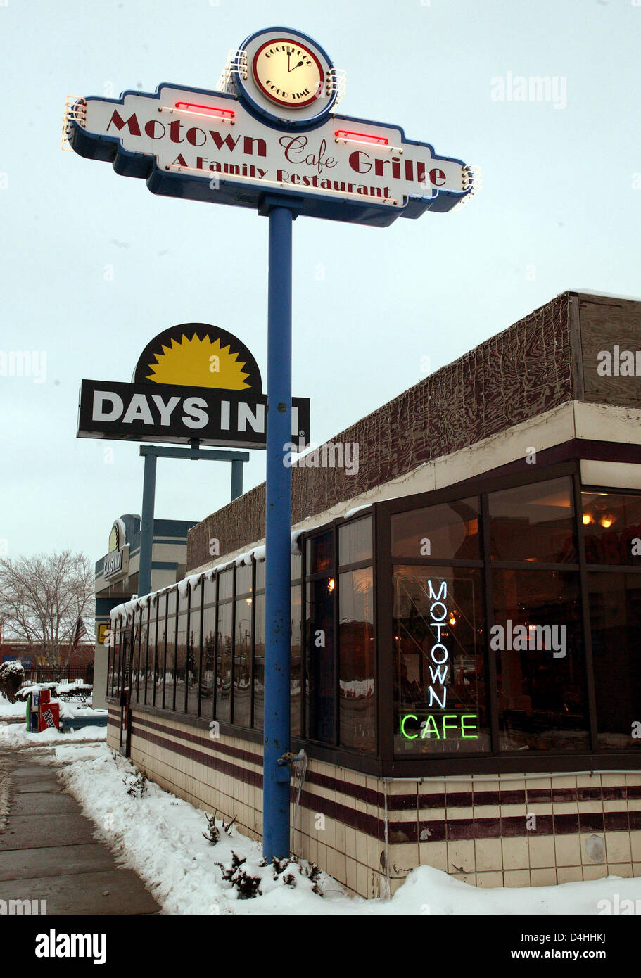 (Dossier) - Le fichier photo datée du 08 janvier 2005 montre le Motown-Cafe sur Jefferson Avenue à Detroit, USA. Le légendaire label Motown, qui contracté des artistes comme Stevie Wonder et Diana Ross, célèbre son 50e anniversaire le 12 janvier 2008. Photo : Harry Melchert Banque D'Images