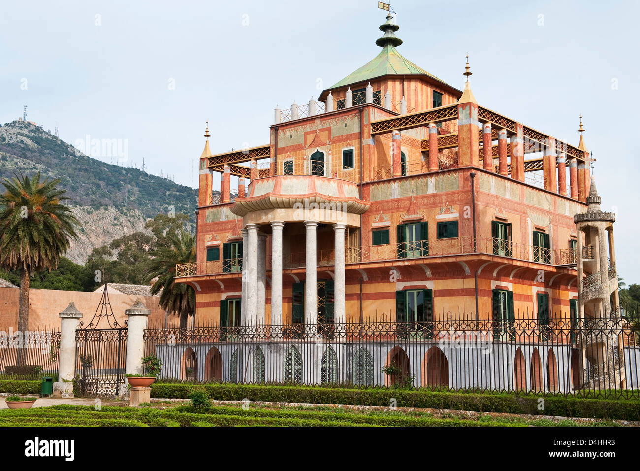 Le Palazzina Cinese (Palais chinois), Palerme, Sicile, Italie, a été construit dans le style oriental en 1799 pour la famille Bourbon régnante Banque D'Images