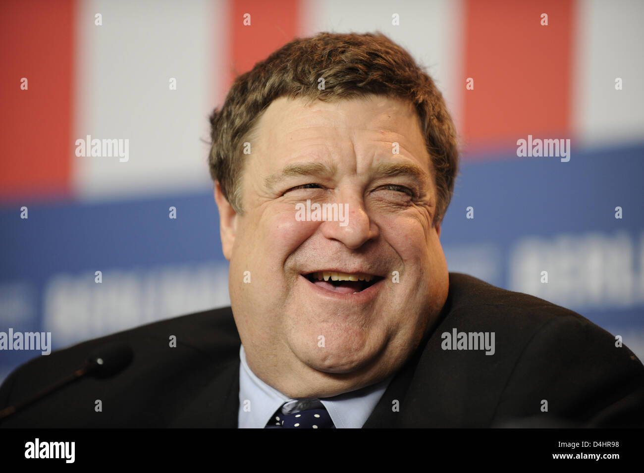 L'acteur américain John Goodman en photo lors de la conférence de presse sur son film "dans la brume électrique ? À la 59e Festival International du Film de Berlin à Berlin, Allemagne, 07 février 2009. Le film en compétition, un total de 18 films en compétition pour l'argent et de l'Ours d'or de la 59e Berlinale. Photo : JOERG CARSTENSEN Banque D'Images
