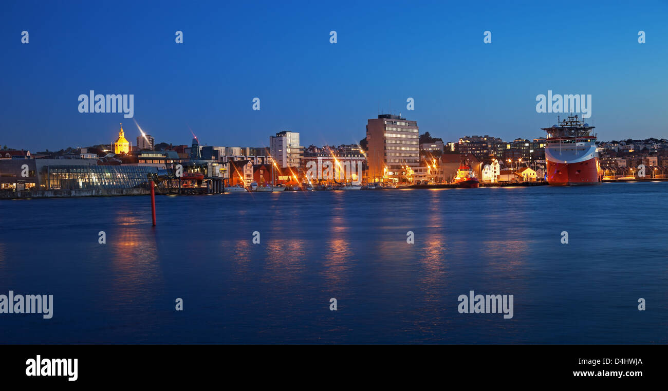 Port de San Francisco dans la soirée, la Norvège. Banque D'Images