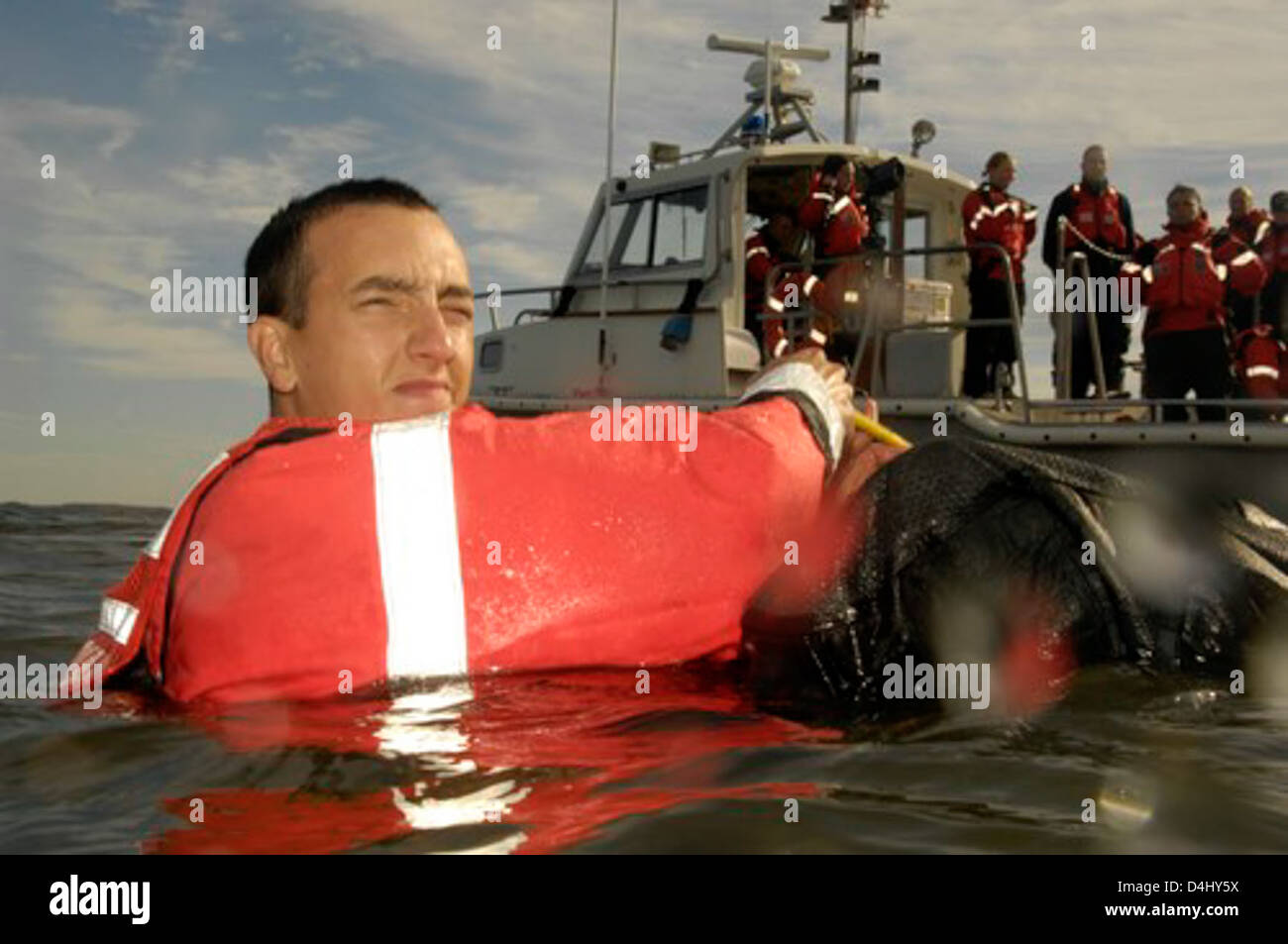 Natation de survie Banque D'Images