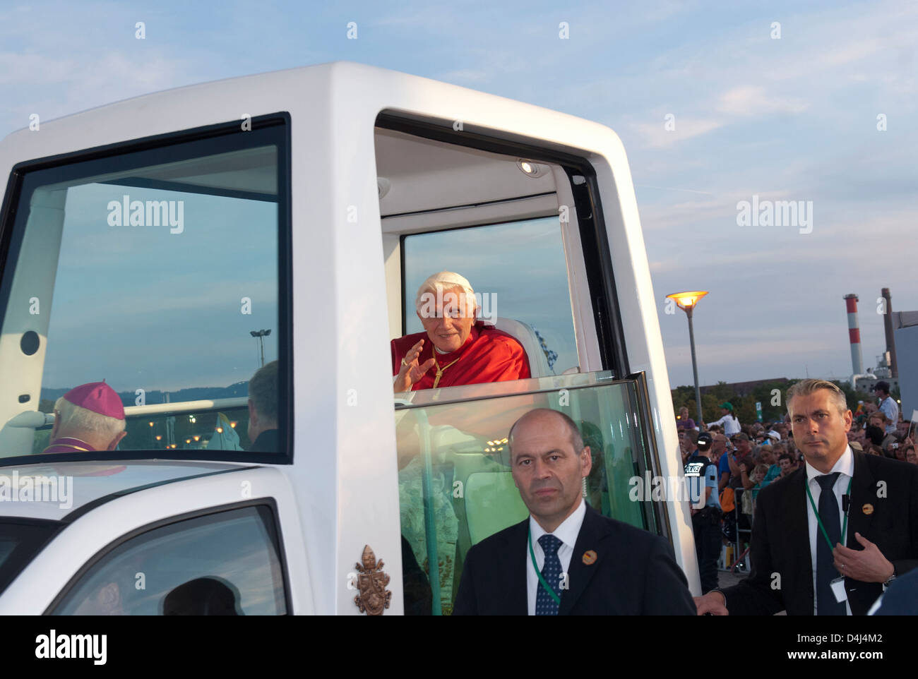 Fribourg, Allemagne, le Pape Benoît XVI sur la convention centre pour la jeunesse Banque D'Images