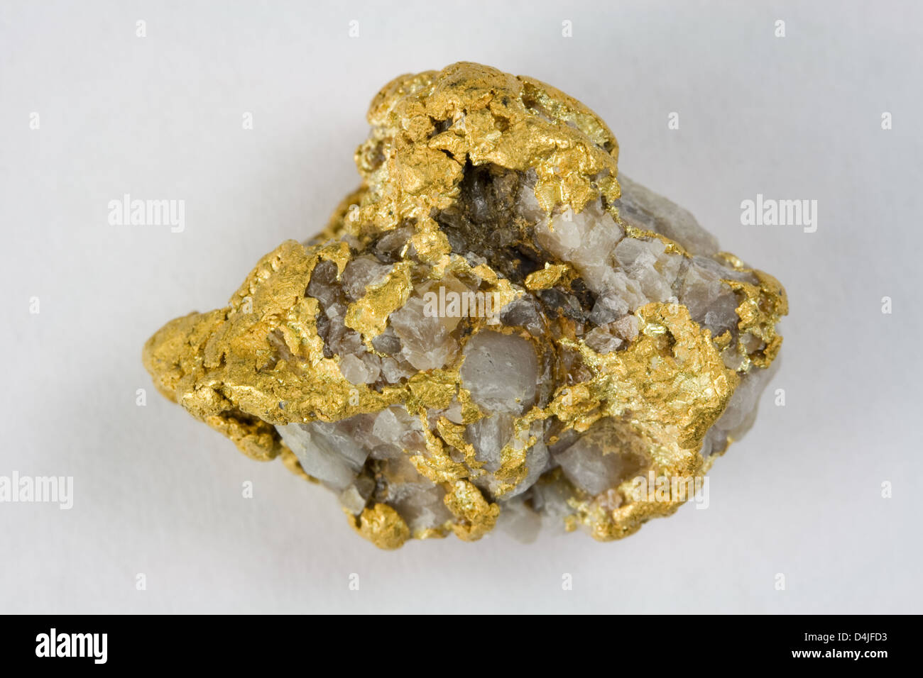 Morceau De Roche Mele De Metaux Gold quartz Banque de photographies et d'images à haute résolution - Alamy