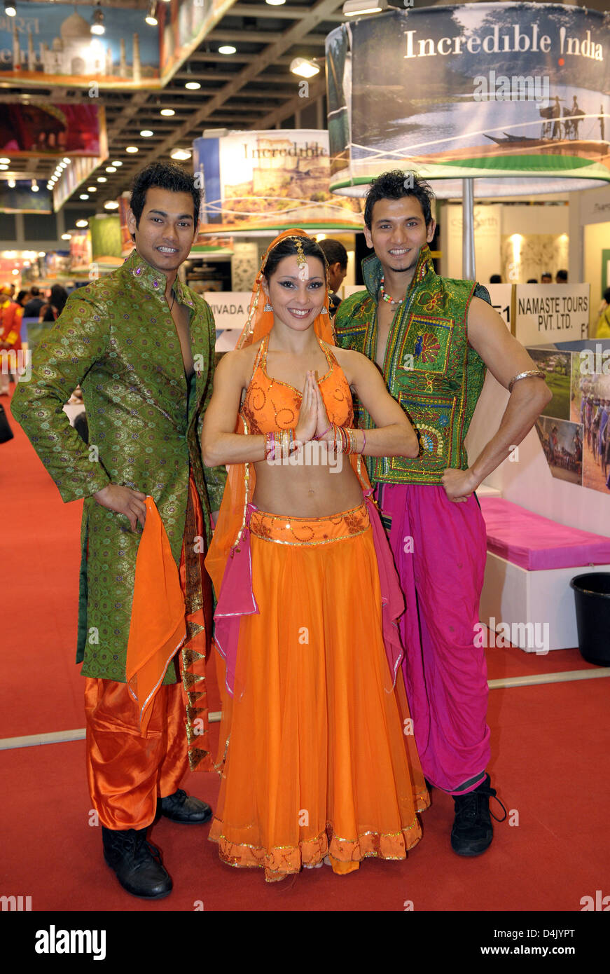 Trois danseurs présentent à l'exposition de l'Inde au cours de l'Échange International du Tourisme (ITB) à Berlin, Allemagne, 11 mars 2009. Le plus grand voyage salon a lieu du 11 au 15 mars 2009. Photo : SOEREN STACHE Banque D'Images