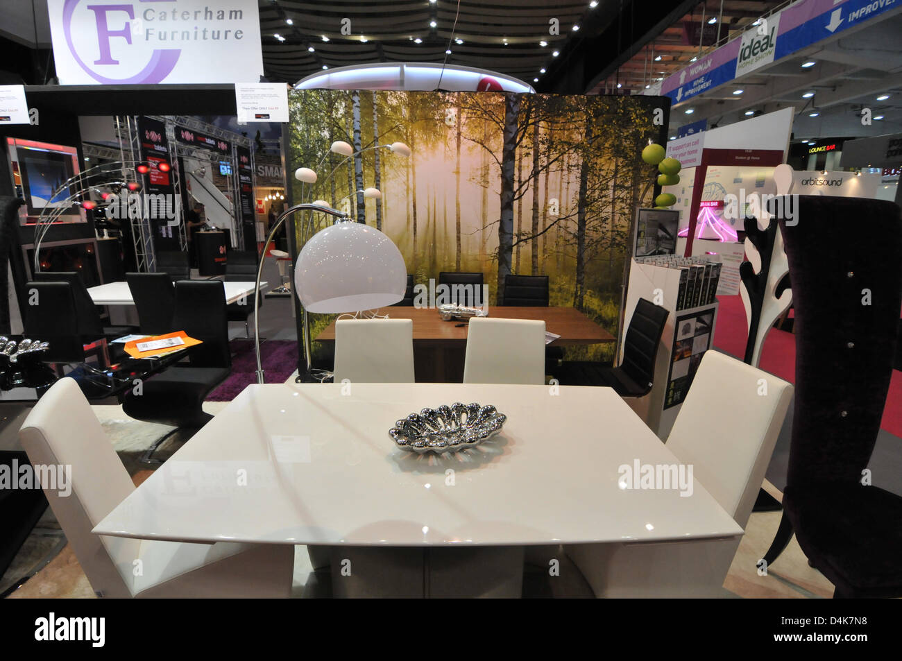 Earls Court, London, UK. 15 mars 2013. Stands et expositions dans l'Ideal Home Show à Earls Court. L'Ideal Home Show à Earls Court est ouvert par des célébrités, Laurence Llewelyn-Bowen, Martin Lewis, Alan Titchmarsh, George Clarke, Melinda Messenger et John Challis. Crédit : Matthieu Chattle / Alamy Live News Banque D'Images