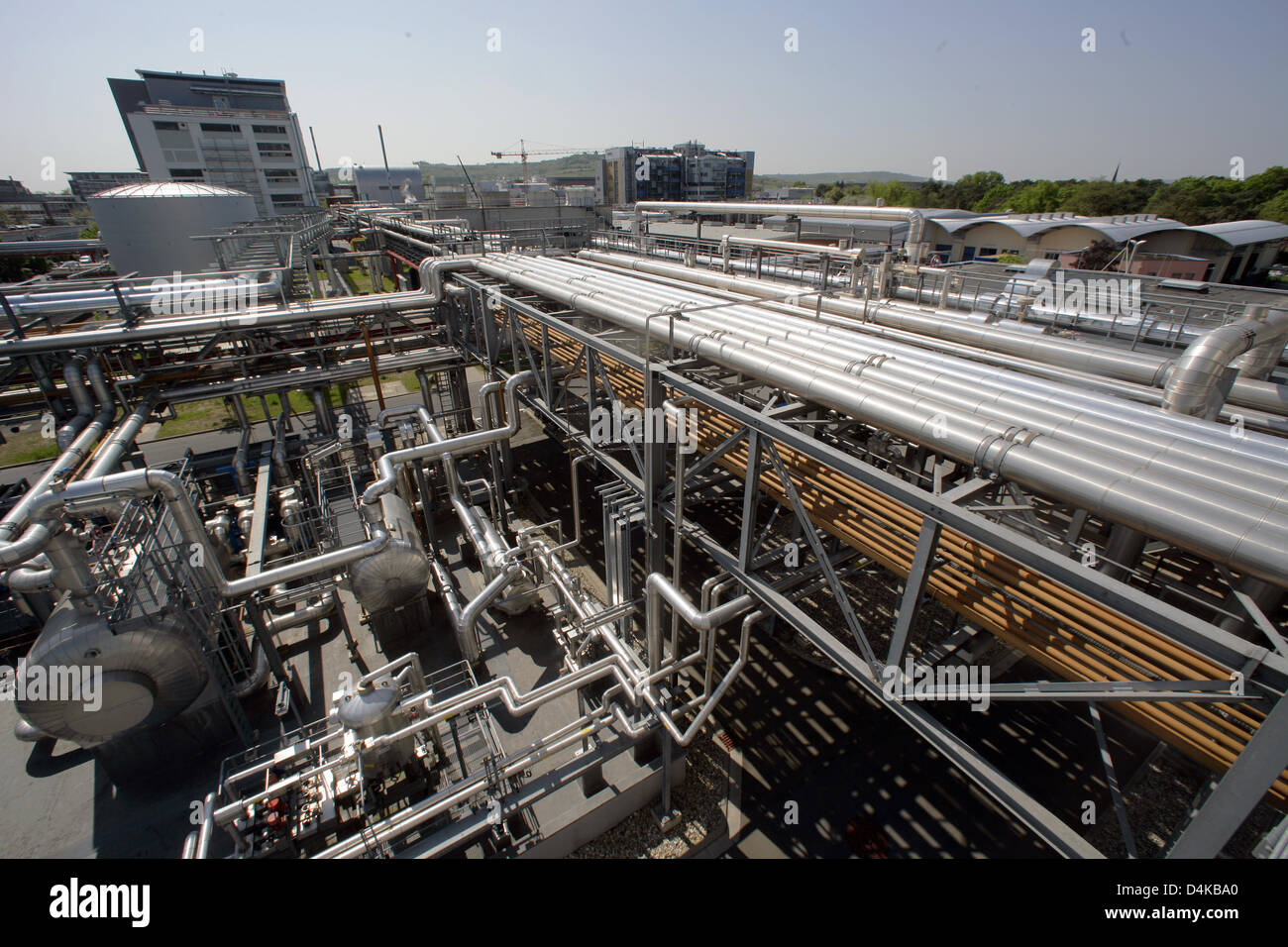 Composés de l'entreprise Boehringer Ingelheim à Ingelheim, Allemagne, 21 avril 2009. En ce jour, le nouveau président a présenté ses résultats financiers 2008. En raison de la vigueur de l'Euro et la hausse des dépenses de recherche de l ?Allemagne, deuxième plus grand groupe pharmaceutique a enregistré une baisse des profits dans le premier semestre de 2008. Photo : Fredrik von Erichsen Banque D'Images