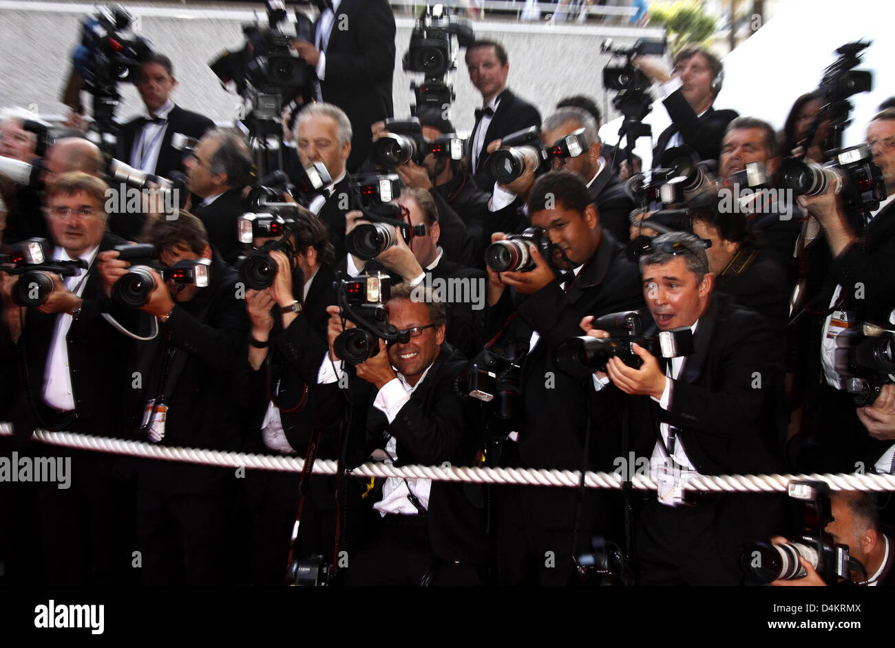 Photographes de la première du film "La vengeance ? Au cours du 62e Festival du Film de Cannes, France, 17 mai 2009. Photo : Hubert Boesl Banque D'Images