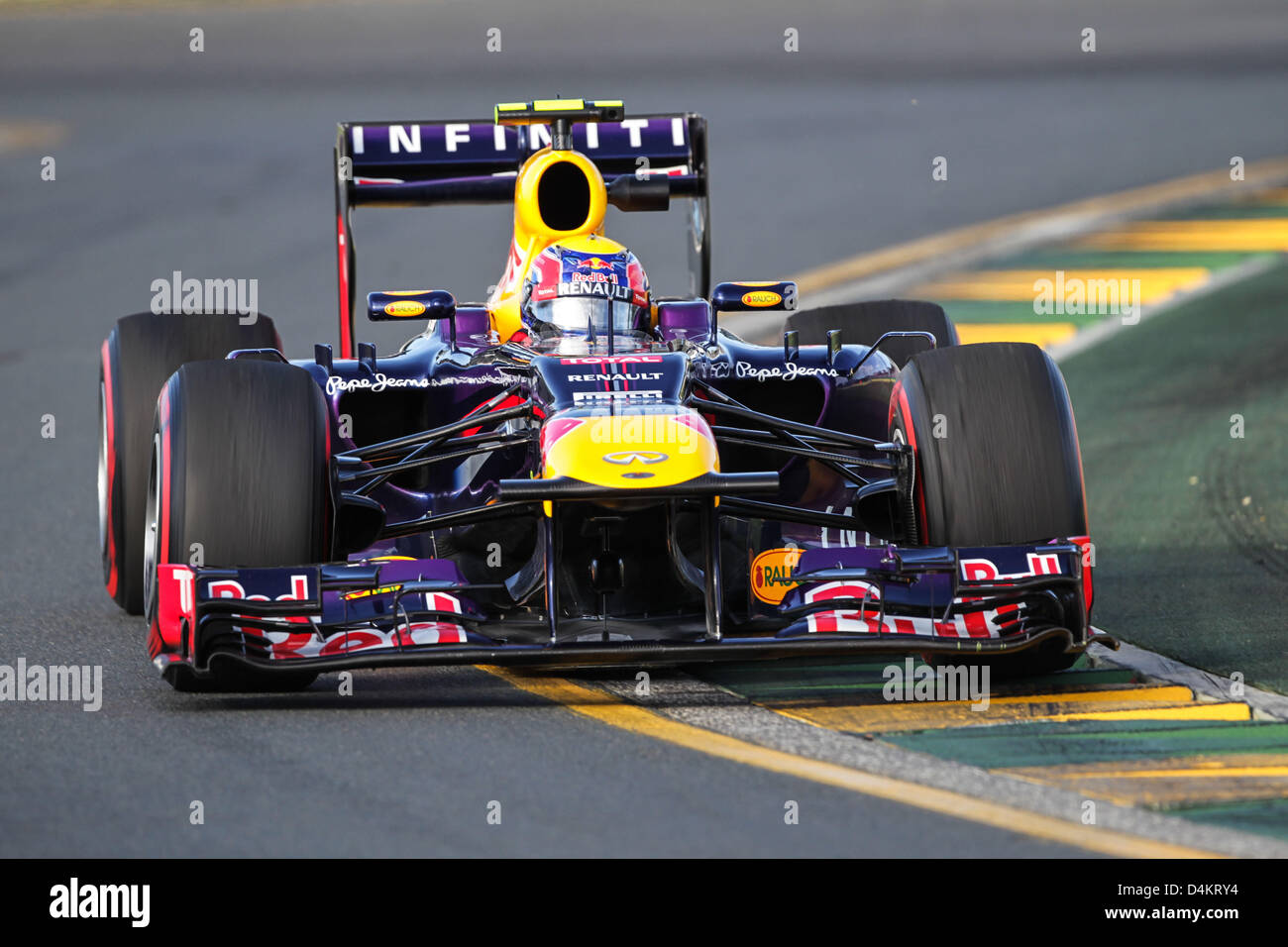 Melbourne, Australie. 15 mars 2013. Mark Webber (AUS), Infiniti Red Bull Racing - Championnat du Monde de Formule1 2013 - Round 01 à Melbourne Albert Park, Melbourne, Australie, vendredi 15 mars 2013. Dpa : Crédit photo alliance / Alamy Live News Banque D'Images