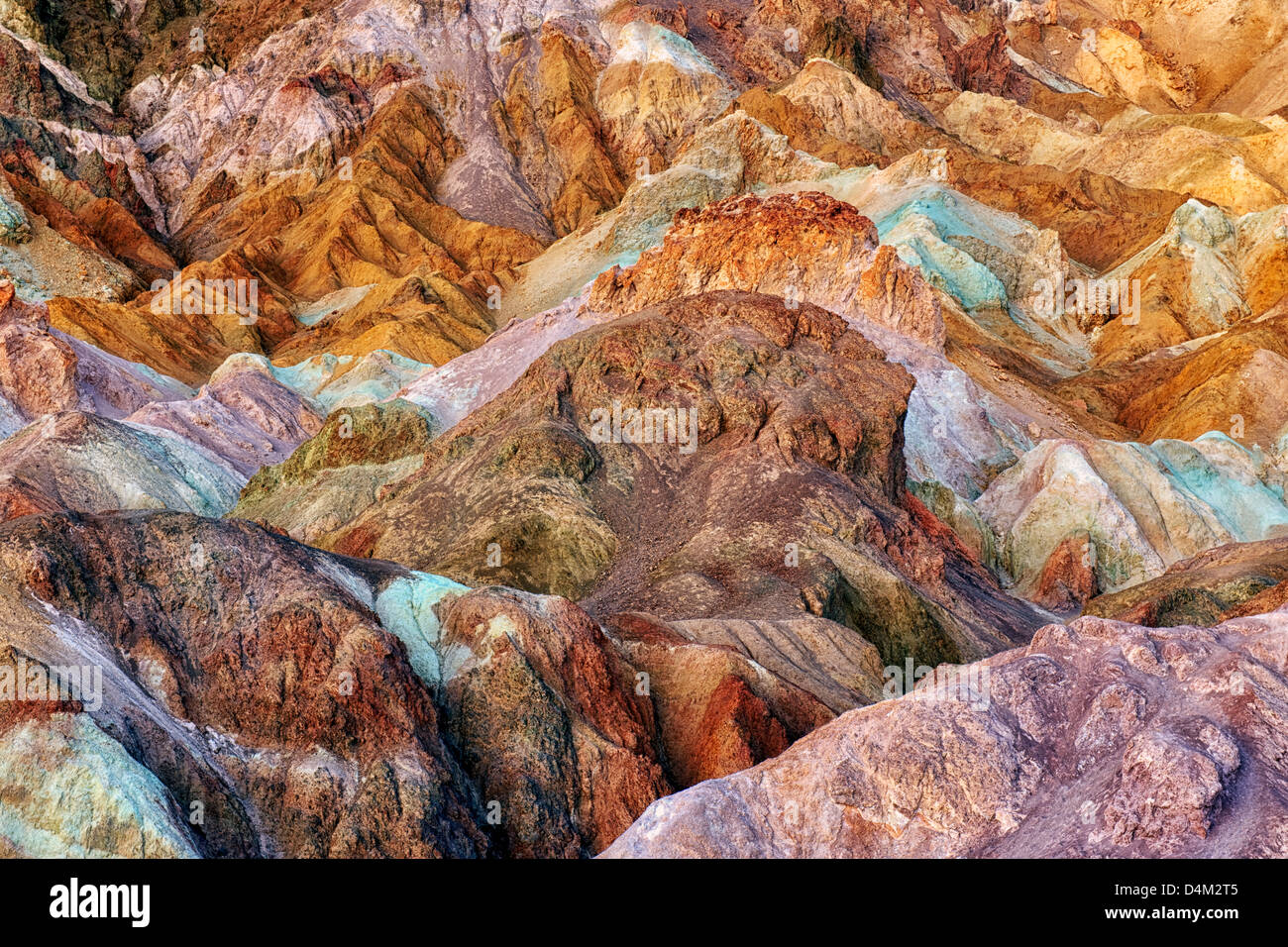 L'oxydation de nombreux métaux créé la palette de l'artiste dans la Death Valley National Park. Banque D'Images