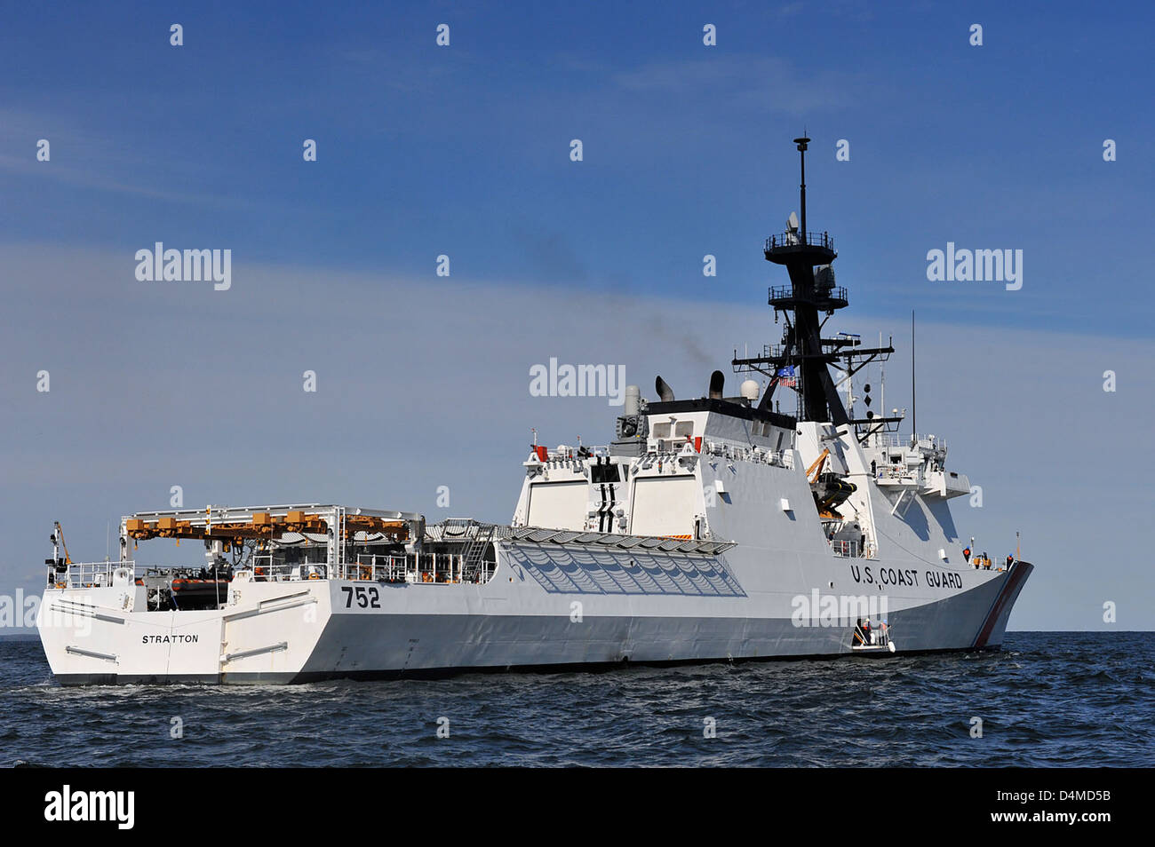 Le National Security Cutter Stratton est un atout clé de la flotte de la Garde côtière américaine. Le Cutter, dirigé par le capitaine Patrick Kelley, opère à partir de Washington, DC, soutenant les opérations de sécurité nationale et de défense maritime. Banque D'Images
