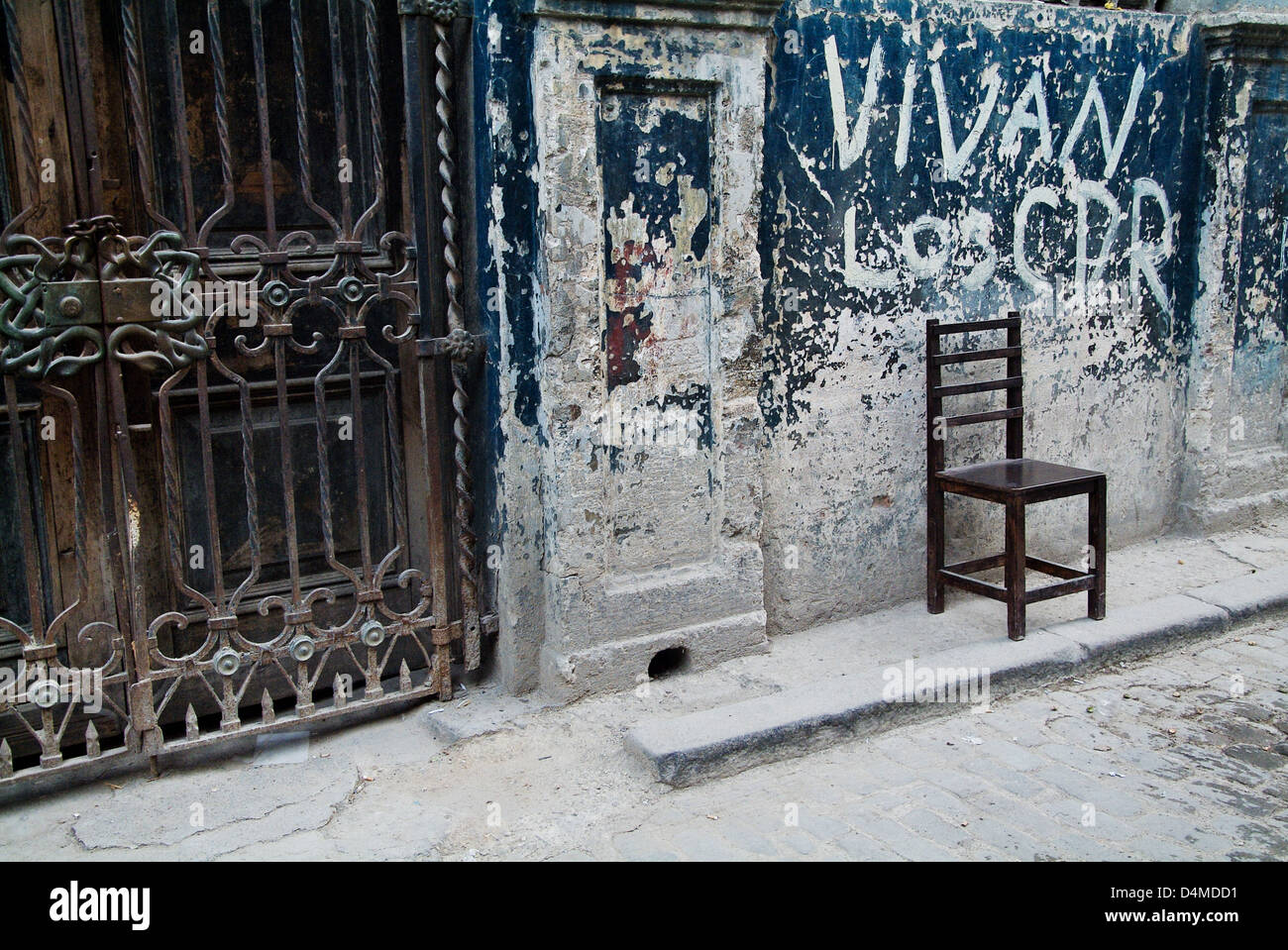 La Havane, Cuba, lettrage longue vie à la CDR sur le mur de la maison Banque D'Images