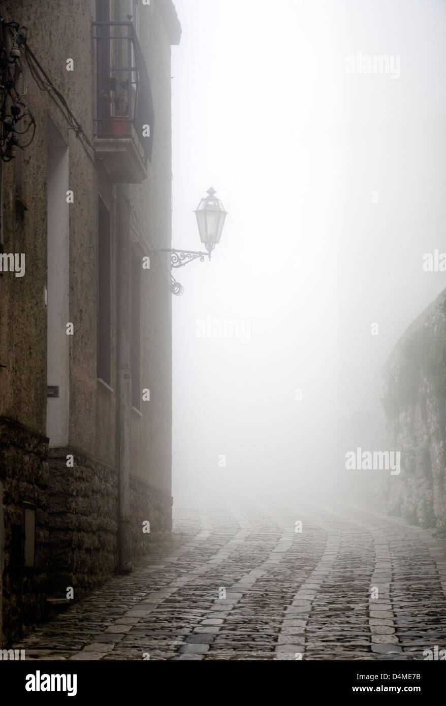 La ville d'Erice, Sicile, en un jour brumeux Banque D'Images