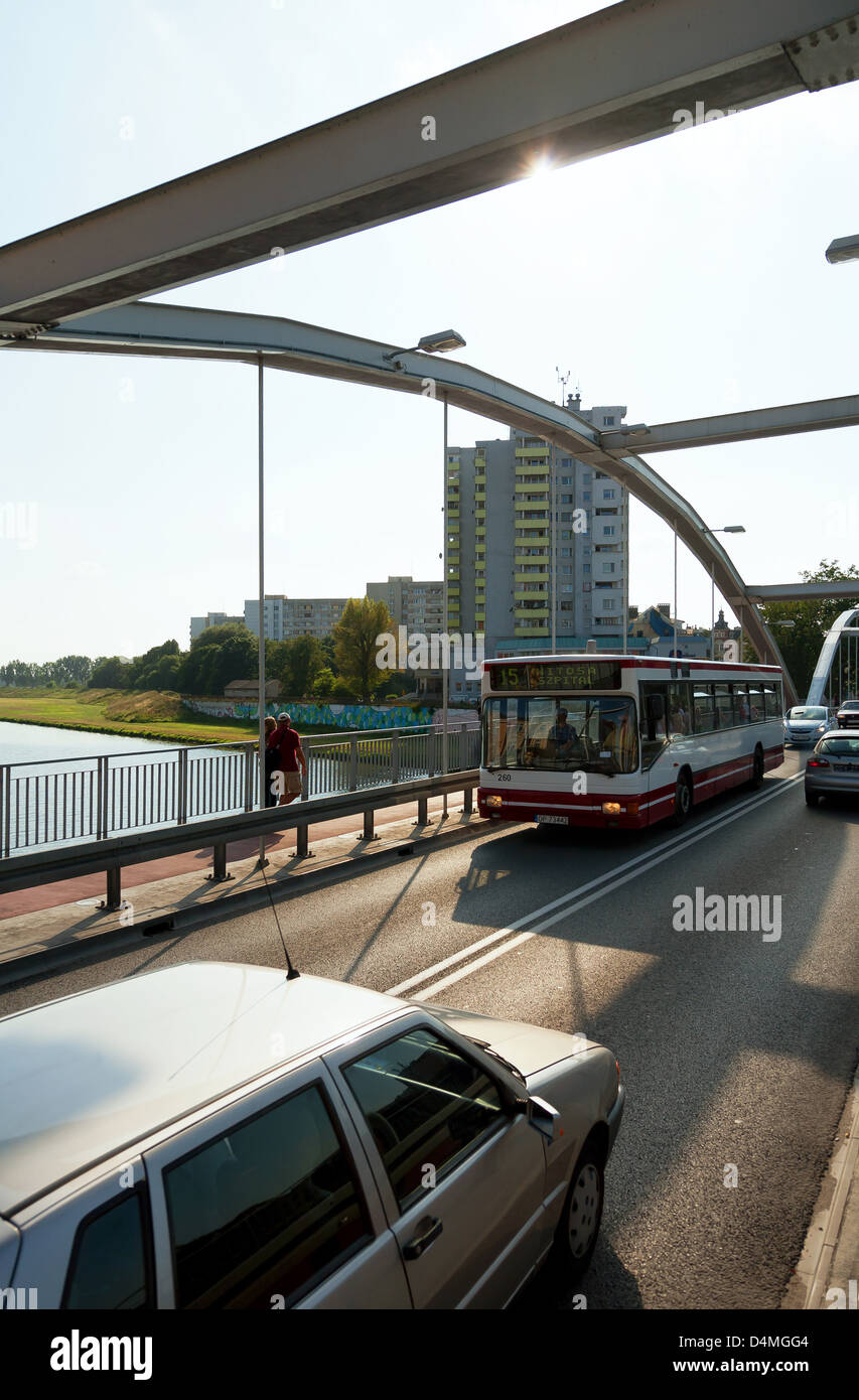 Opole, Pologne, pont sur l'Oder Banque D'Images