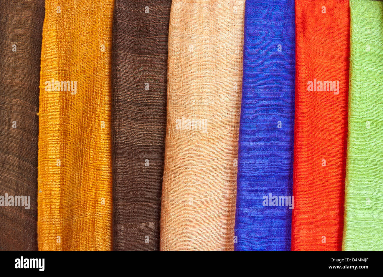 Le tas de tissus de coton thaï. Banque D'Images