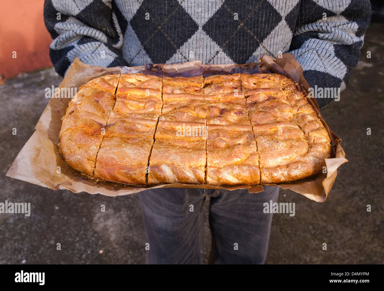 Empanada Gallega : gâteau traditionnel farcis au thon ou viande typique de Galice, Espagne Banque D'Images