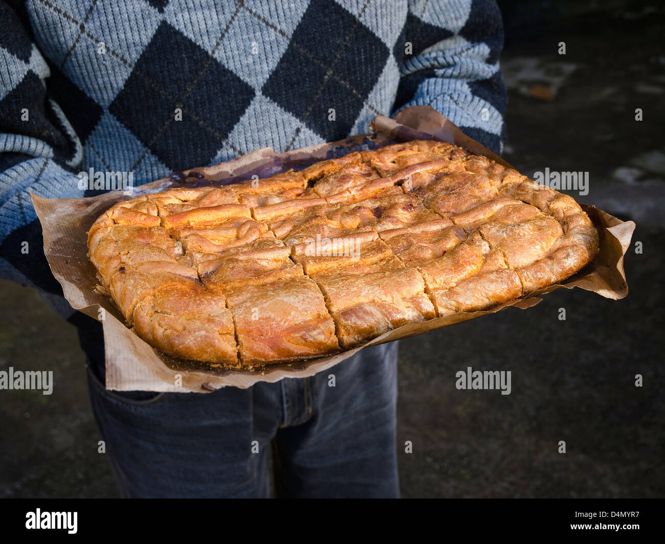 Empanada Gallega : gâteau traditionnel farcis au thon ou viande typique de Galice, Espagne Banque D'Images