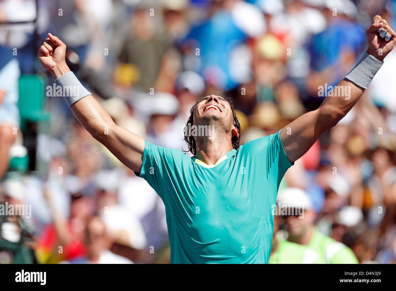 16 mars 2013 : Rafael Nadal d'Espagne réagit après avoir battu Tomas Berdych de République tchèque au cours de la BNP Paribas Open à Indian Wells Tennis Garden à Indian Wells, Californie Banque D'Images