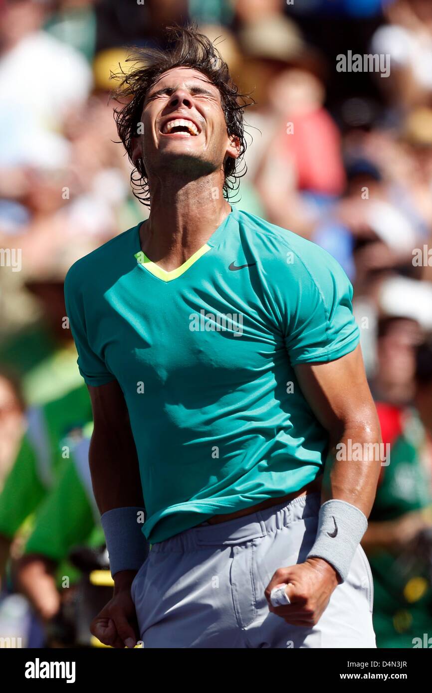 16 mars 2013 : Rafael Nadal d'Espagne réagit après avoir battu Tomas Berdych de République tchèque au cours de la BNP Paribas Open à Indian Wells Tennis Garden à Indian Wells, Californie Banque D'Images